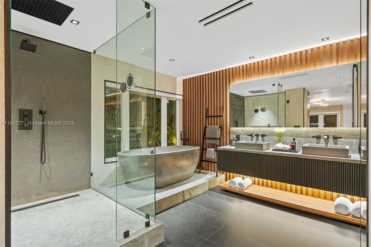 Bathroom, Dual Sink Vanities, Free Standing Baths, Glass Shower, Interior, Recessed Lighting