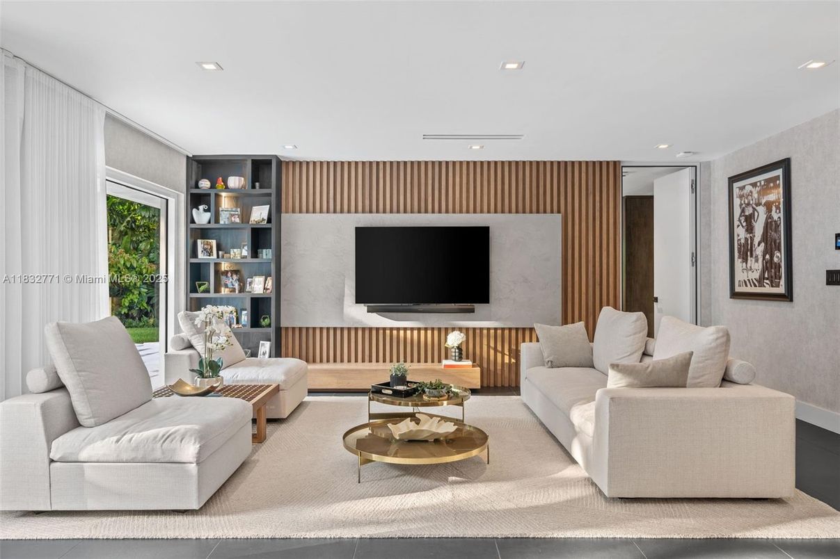 Interior, Living room, Recessed Lighting