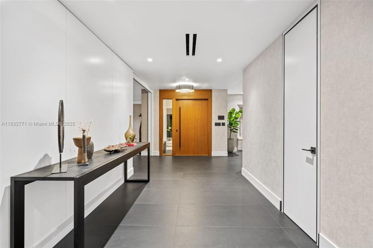 Interior, Recessed Lighting
