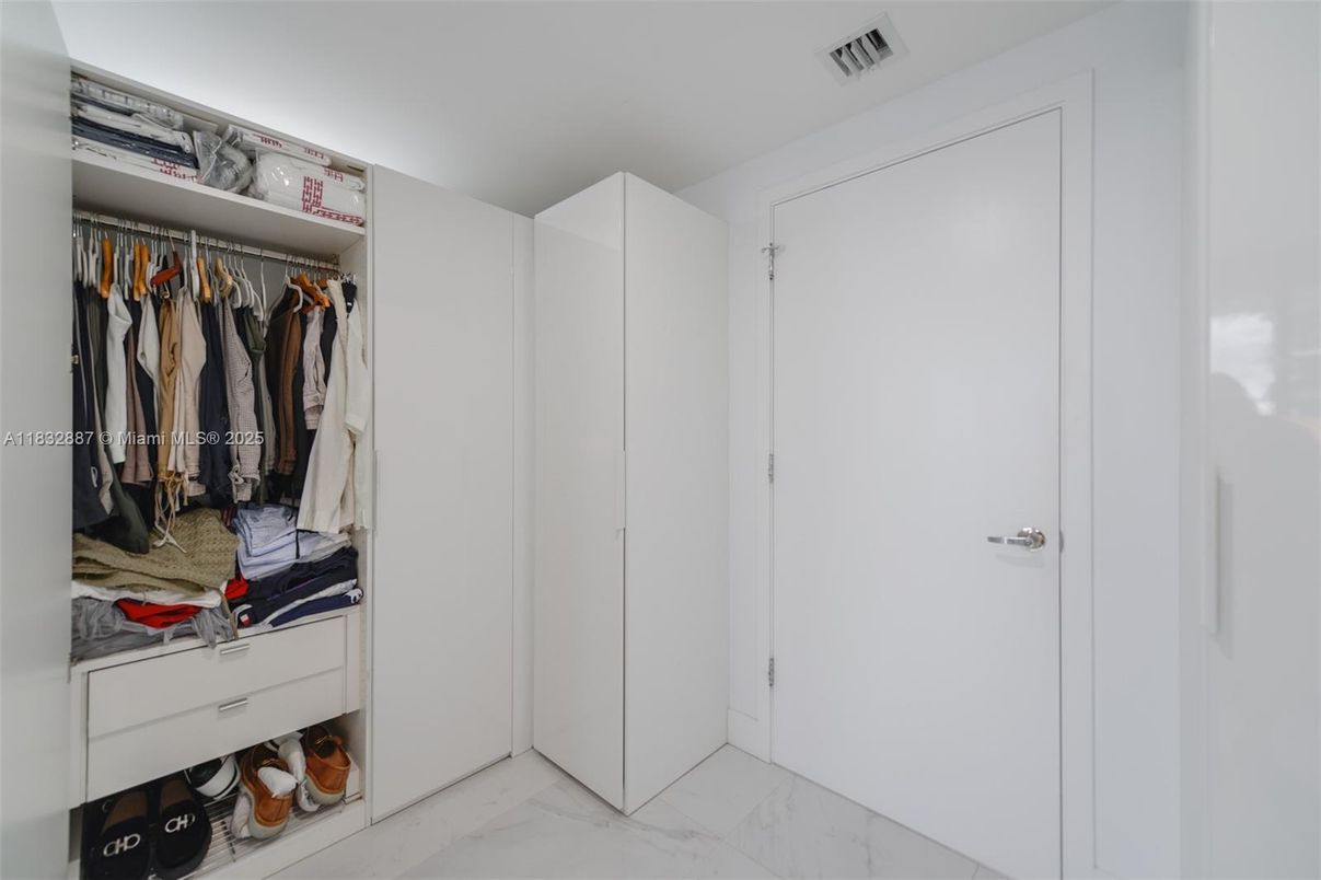 Interior, Marble, Walk-in Closets