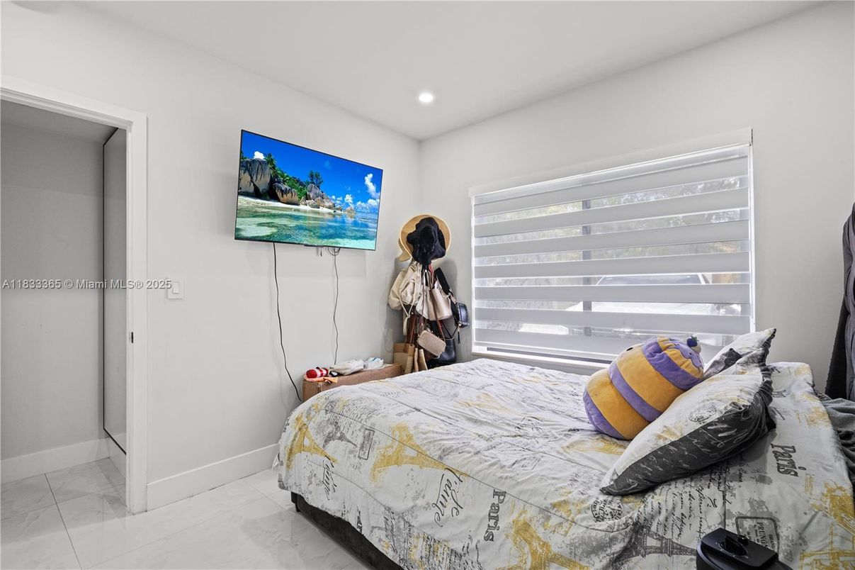 Bedroom, Interior, Marble, Recessed Lighting