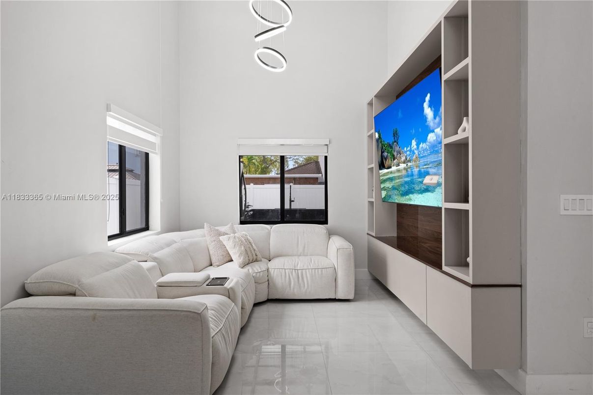 Interior, Living room, Pendant Lights