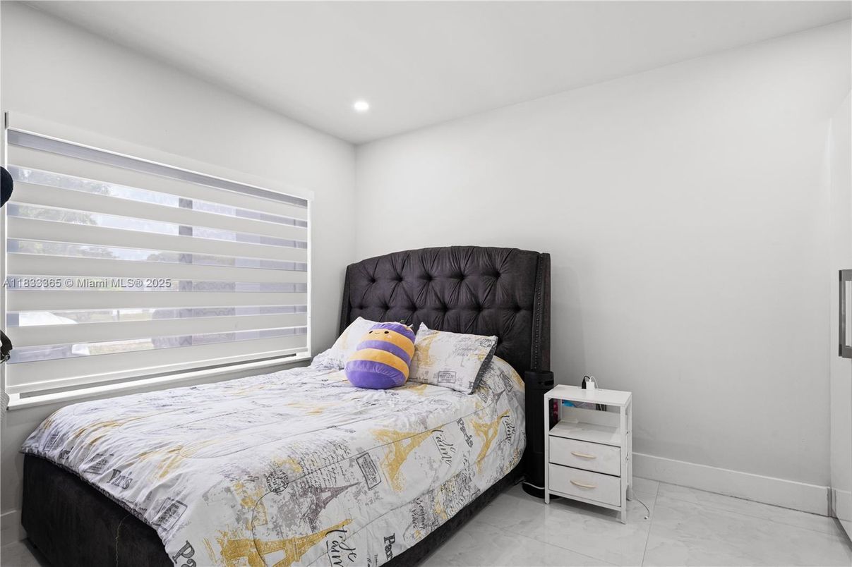 Bedroom, Interior, Marble, Recessed Lighting