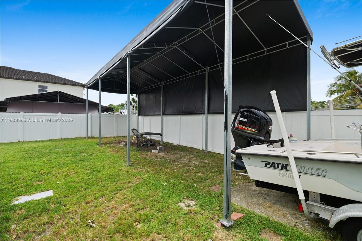 Backyard, Exterior