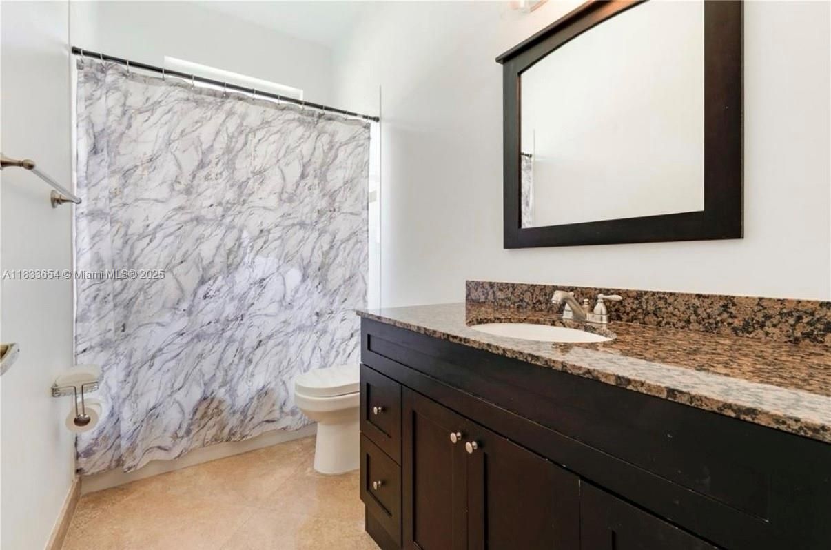 Bathroom, Interior, Marble Walls