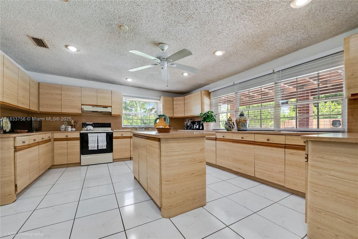 Interior, Kitchen, Recessed Lighting