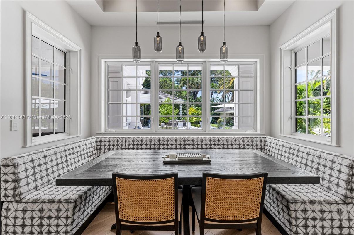 Interior, Pendant Lights, Wood Texture Flooring