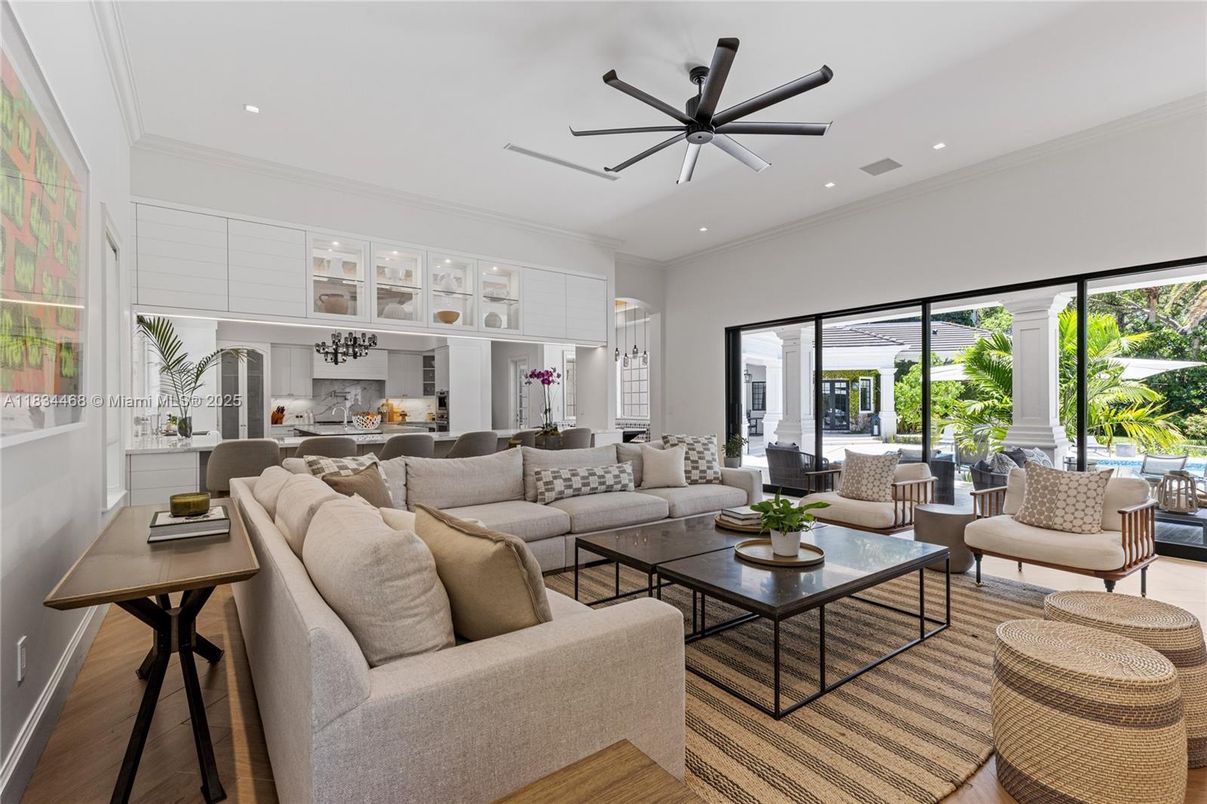 Dining room, Interior, Living room, Recessed Lighting, Wood Texture Flooring