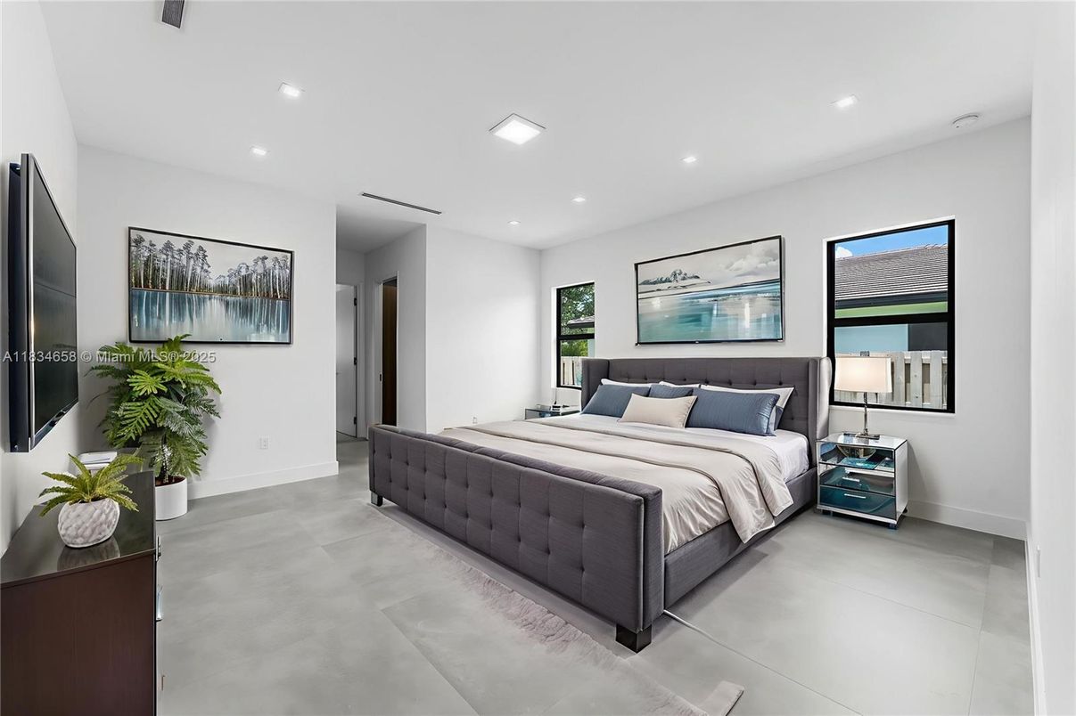 Bedroom, Interior, Recessed Lighting