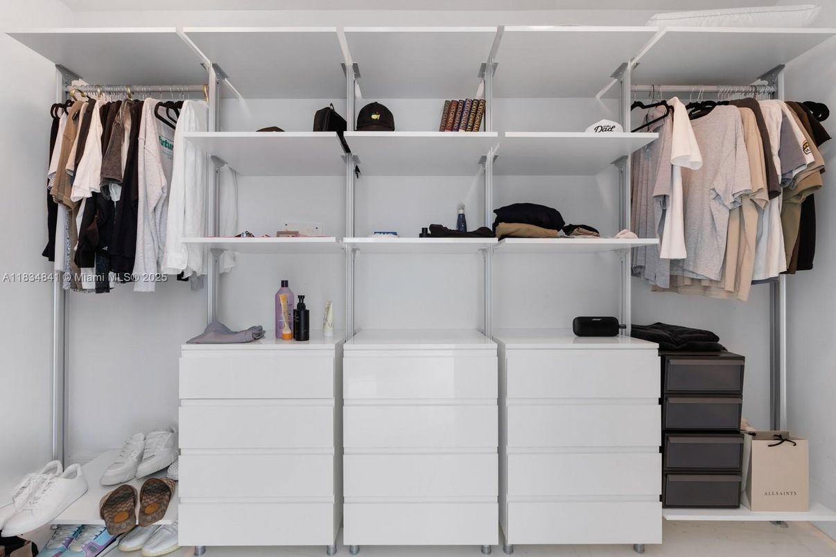 Interior, Walk-in Closets