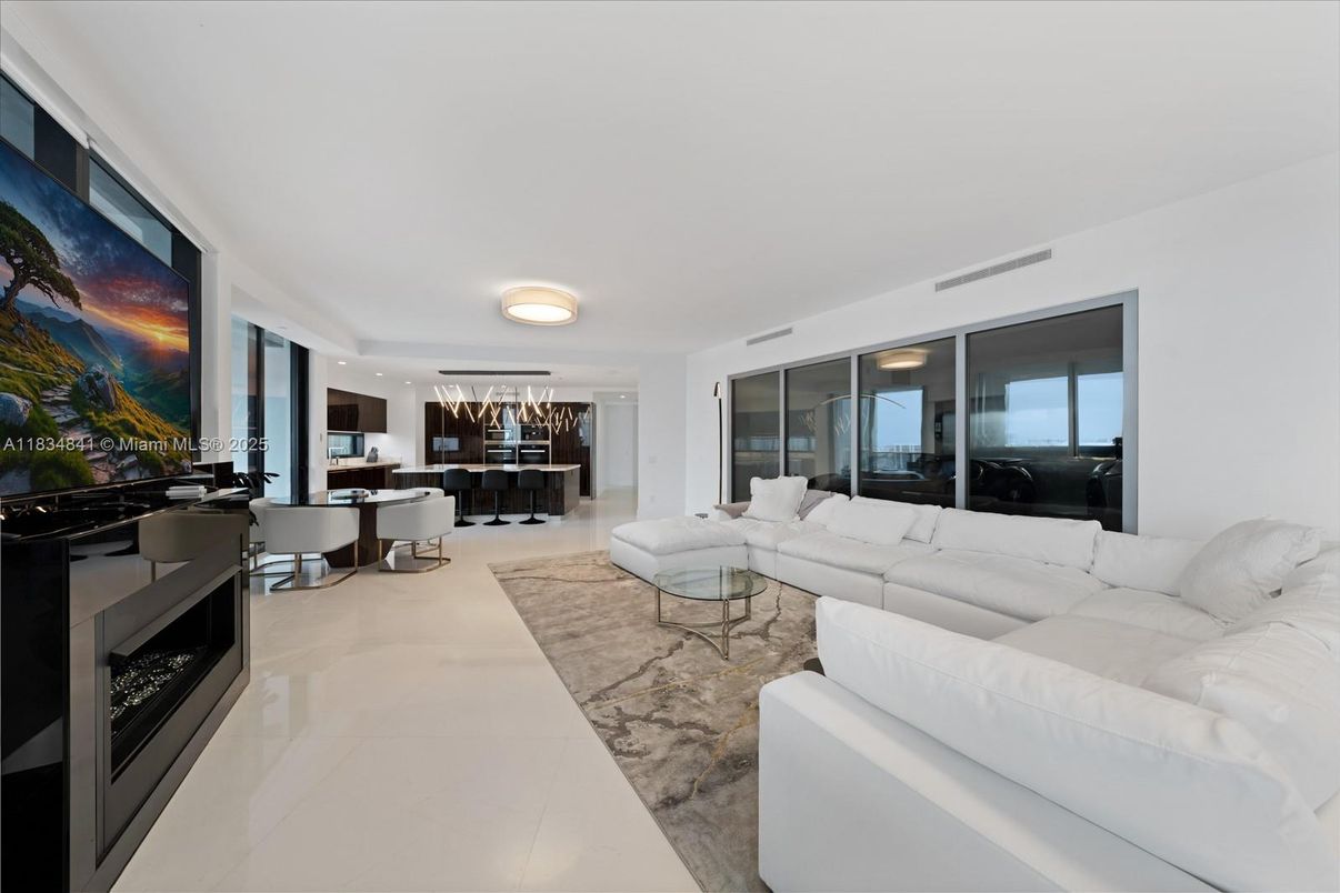 Dining room, Interior, Kitchen, Living room