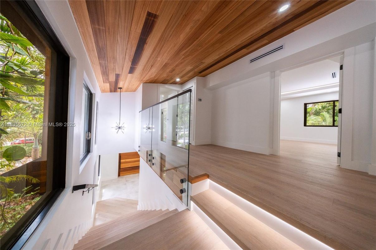 Interior, Recessed Lighting, Wooden Ceilings, Wood Texture Flooring