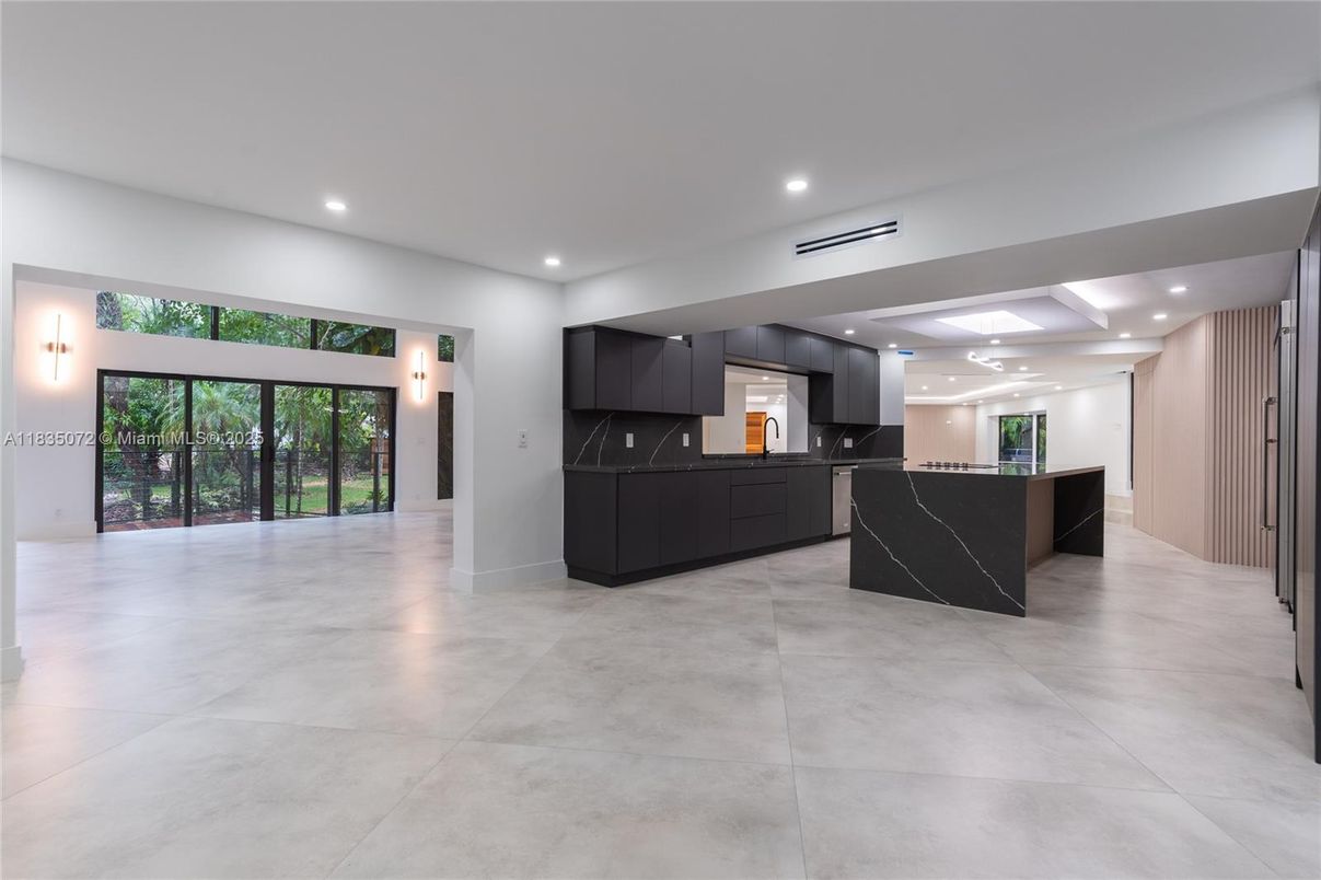 Interior, Kitchen, Recessed Lighting