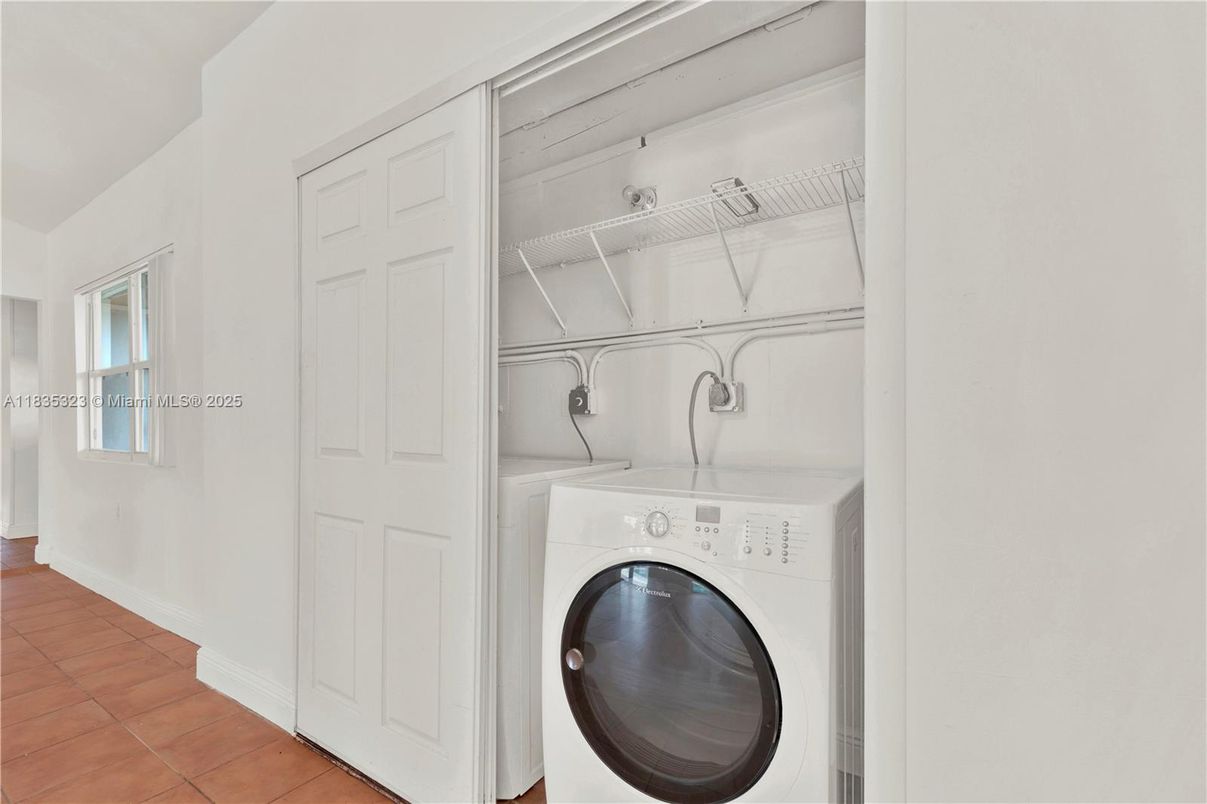 Interior, Utility Closets, Washer