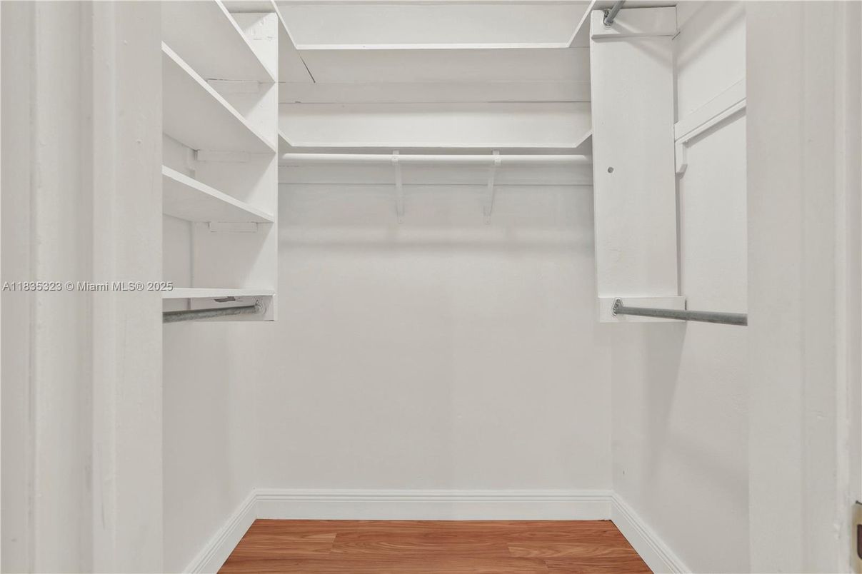 Interior, Walk-in Closets, Wood Texture Flooring