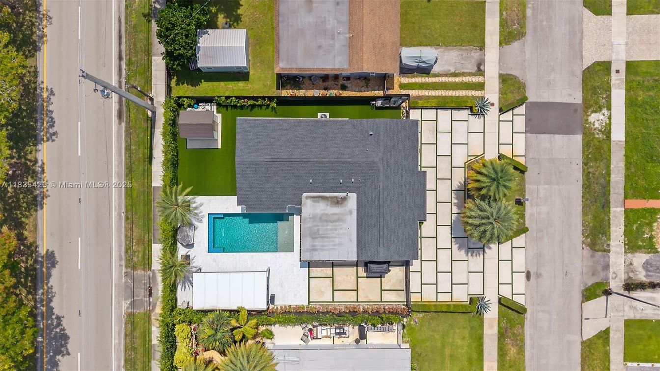 Exterior, Drone