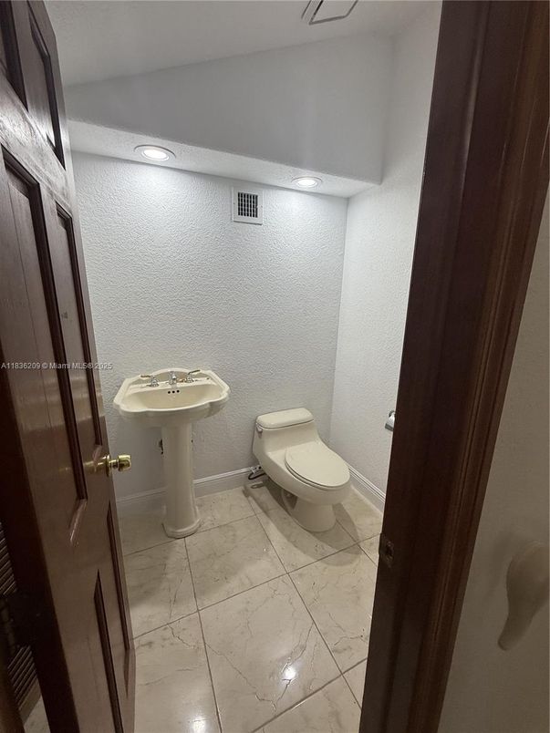 Bathroom, Interior, Marble, Recessed Lighting