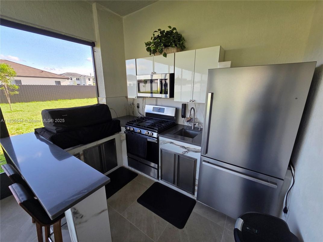 Interior, Kitchen, Stainless Steel Appliances