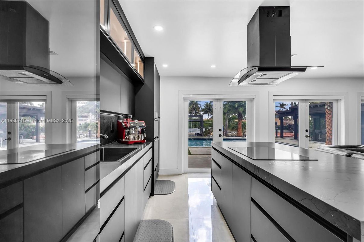 Interior, Kitchen, Recessed Lighting