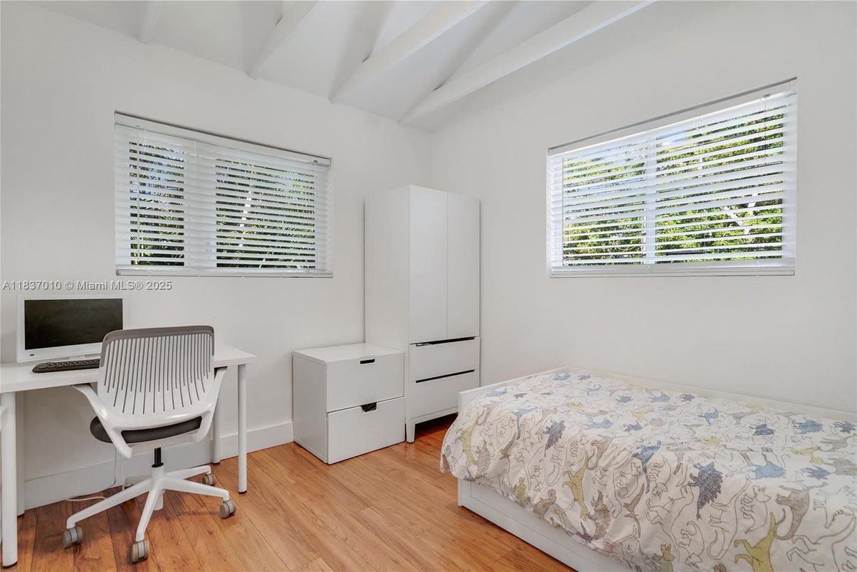 Bedroom, Home Office, Interior, Wood Texture Flooring