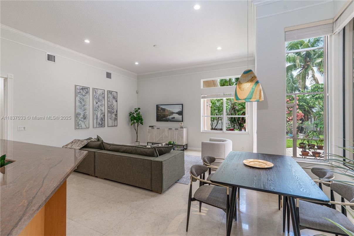 Dining room, Interior, Living room, Pendant Lights, Recessed Lighting