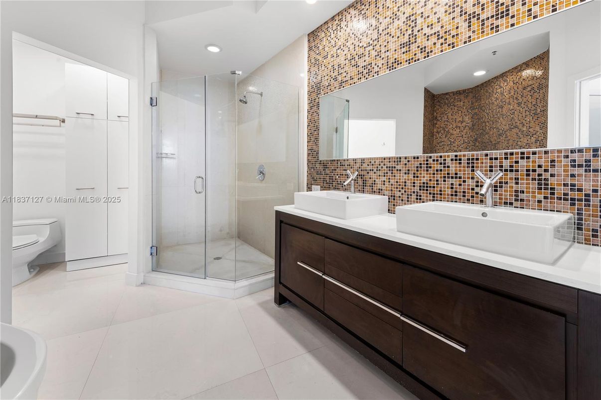 Bathroom, Dual Sink Vanities, Glass Shower, Interior, Recessed Lighting