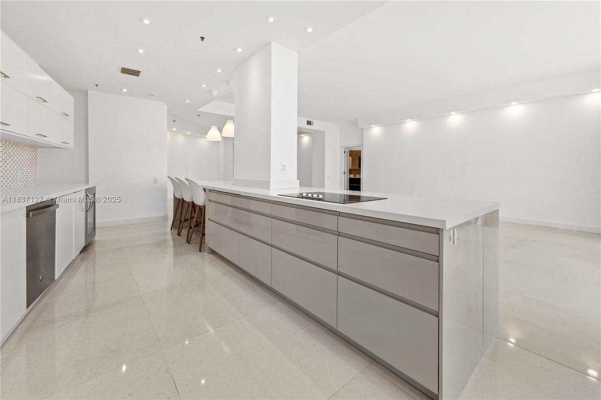 Interior, Kitchen, Pendant Lights, Recessed Lighting