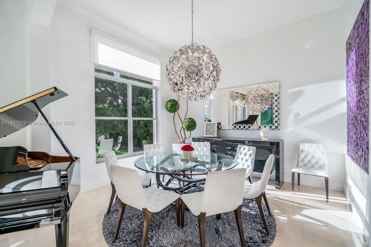 Dining room, Interior, Pendant Lights, Piano