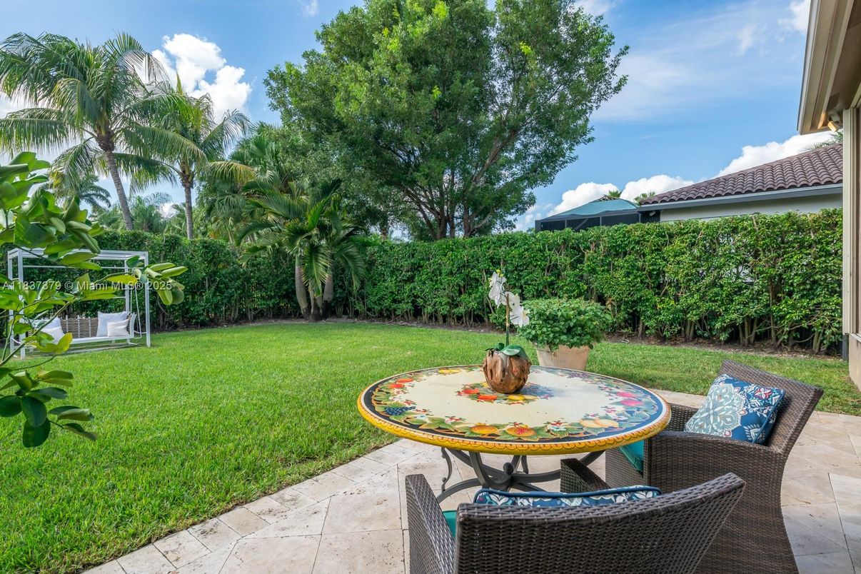 Backyard, Exterior