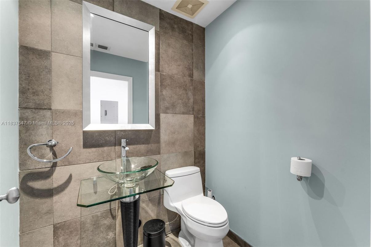 Bathroom, Interior