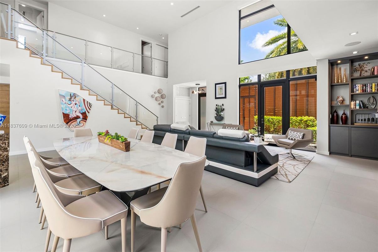 Dining room, Interior, Living room, Recessed Lighting