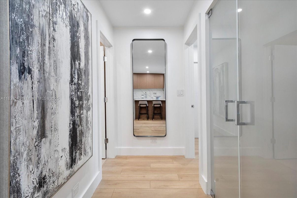 Interior, Recessed Lighting, Wood Texture Flooring