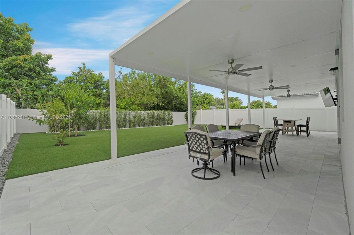 Backyard, Exterior