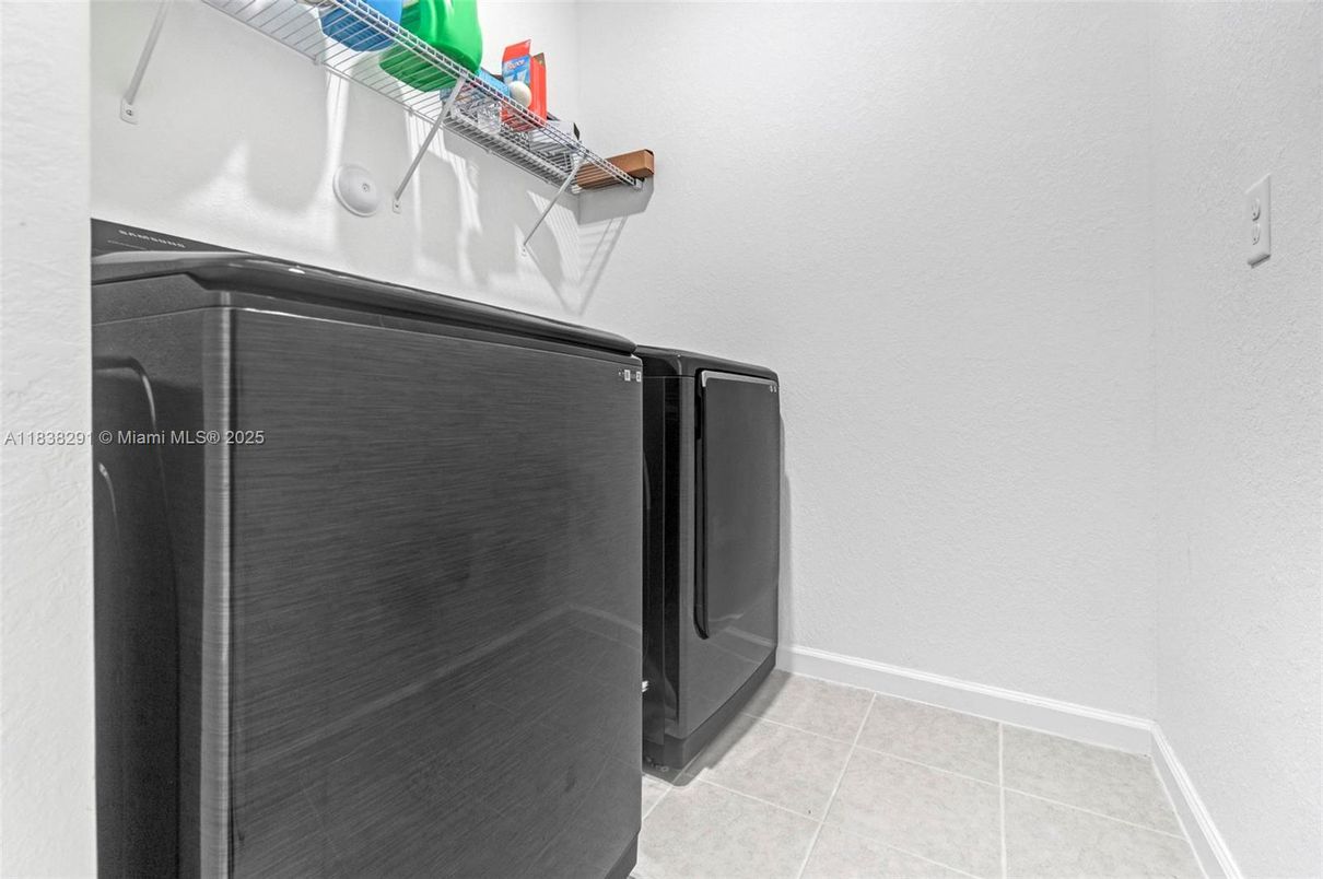Interior, Washer