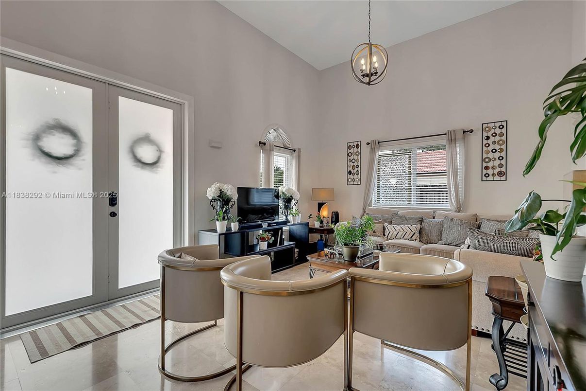 Interior, Living room, Pendant Lights