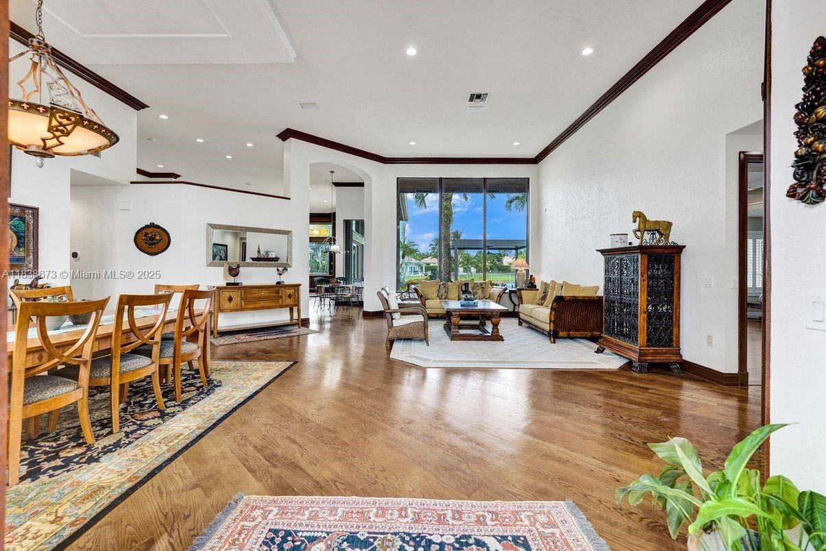 Dining room, Interior, Living room, Pendant Lights, Recessed Lighting, Water, Wood Texture Flooring