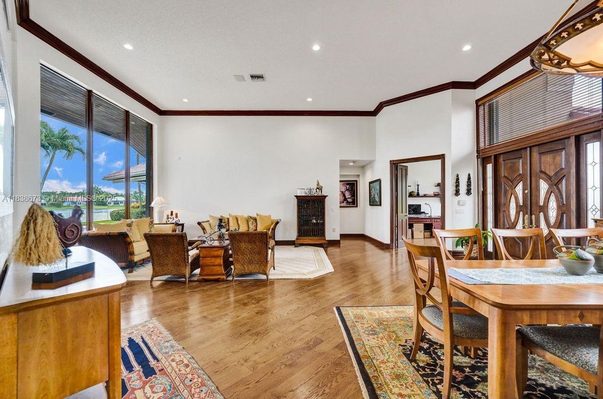 Dining room, Interior, Living room, Recessed Lighting, Wood Texture Flooring