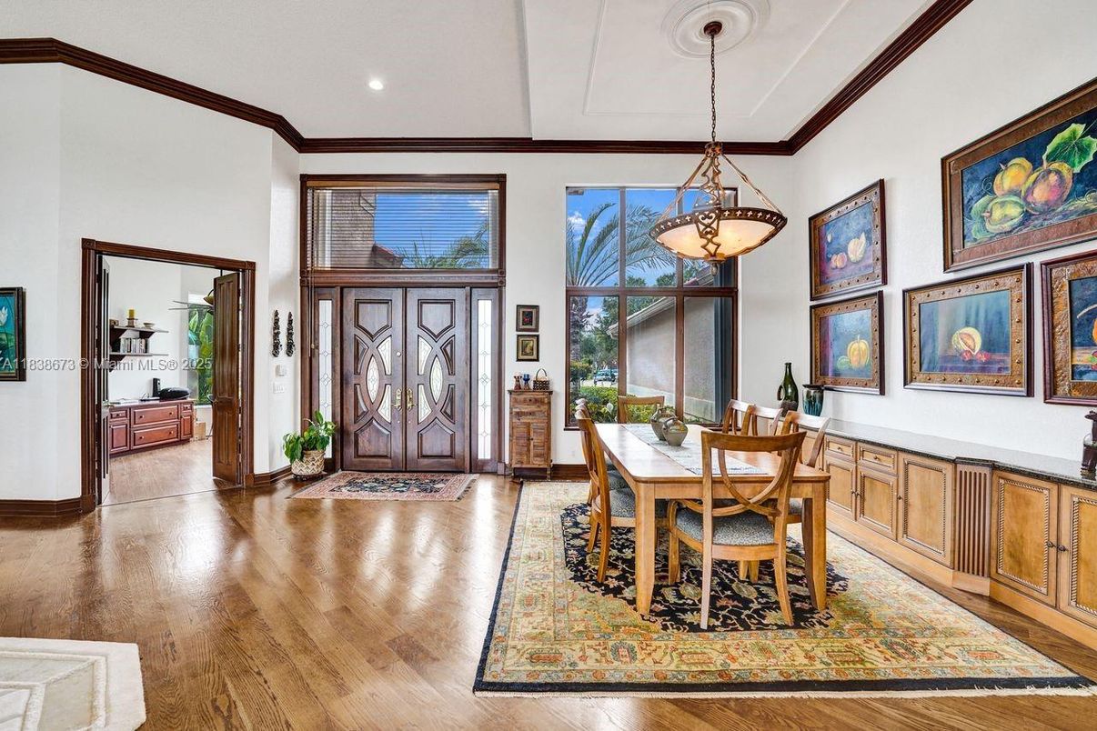 Dining room, Interior, Pendant Lights, Recessed Lighting, Wood Texture Flooring