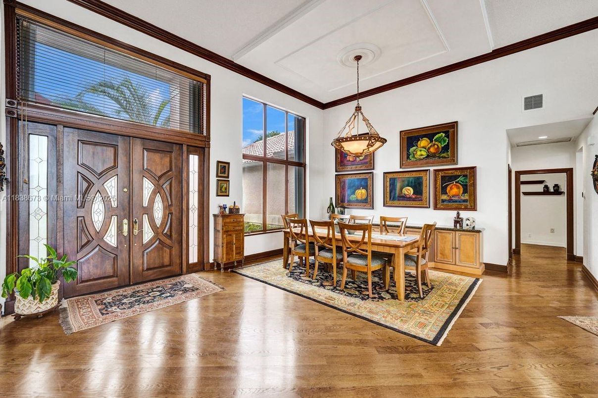 Dining room, Interior, Pendant Lights, Recessed Lighting, Wood Texture Flooring