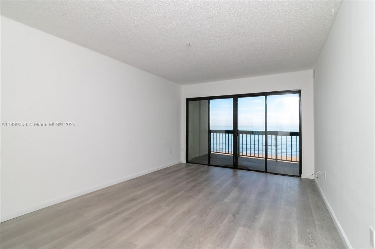 Empty room, Interior, Water, Wood Texture Flooring