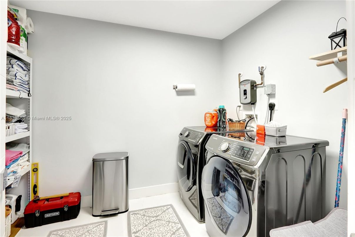 Interior, Washer