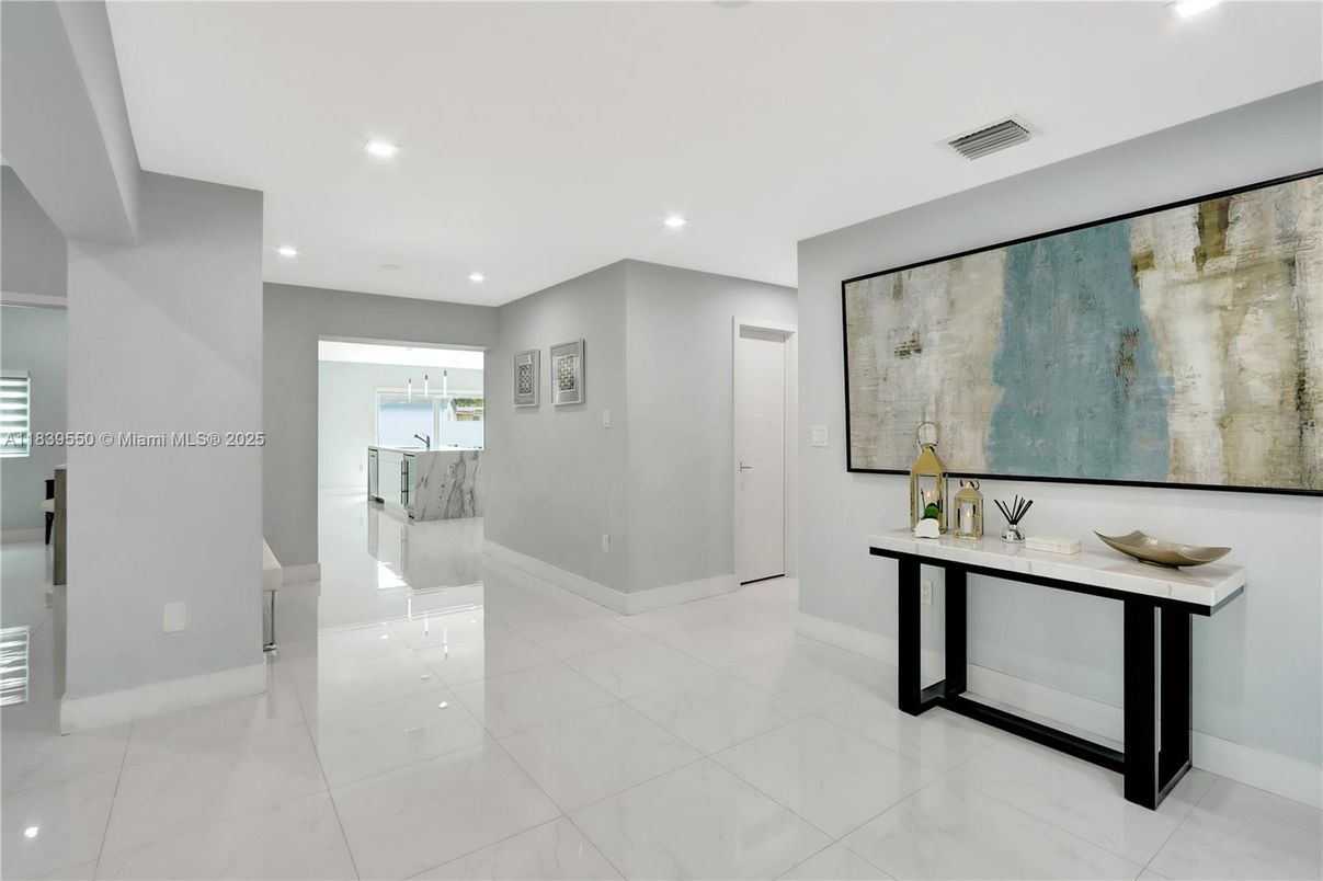 Interior, Recessed Lighting