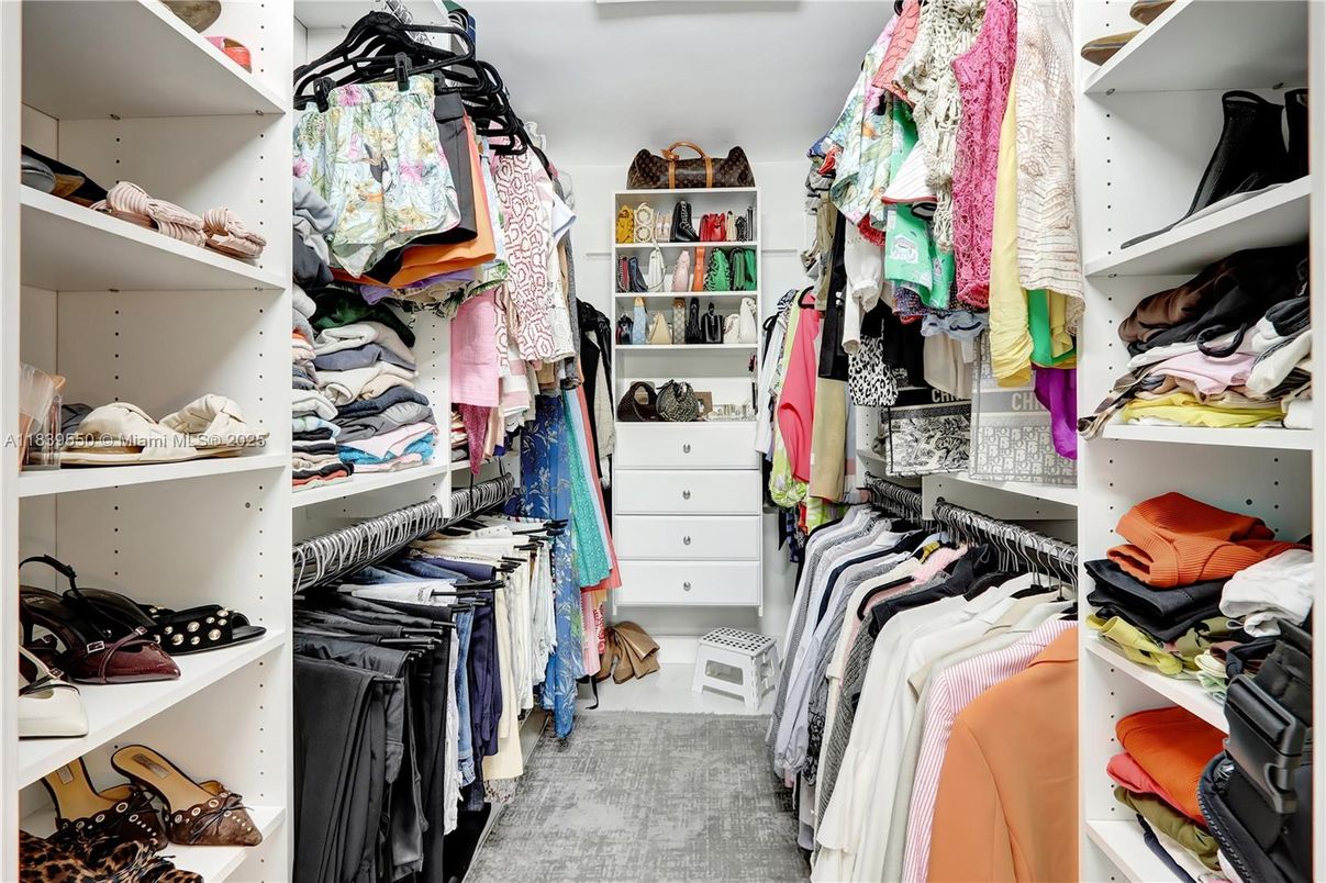 Interior, Walk-in Closets