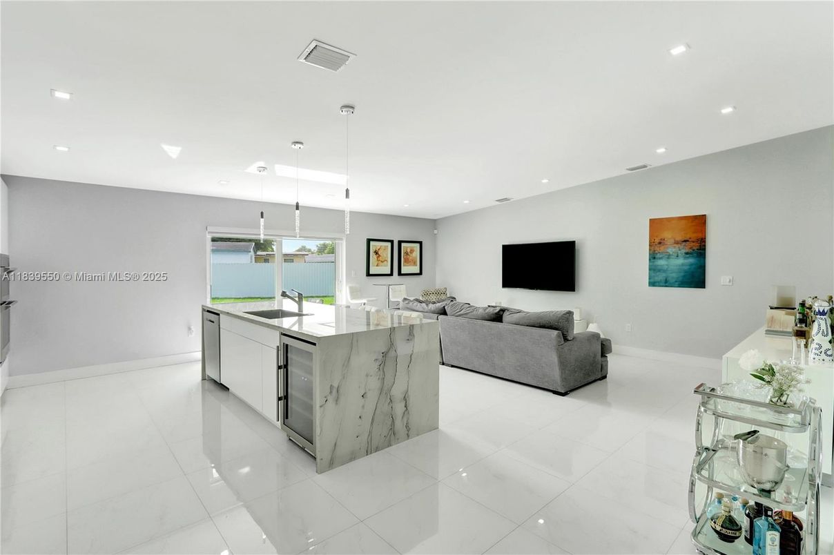 Interior, Kitchen, Living room, Pendant Lights, Recessed Lighting