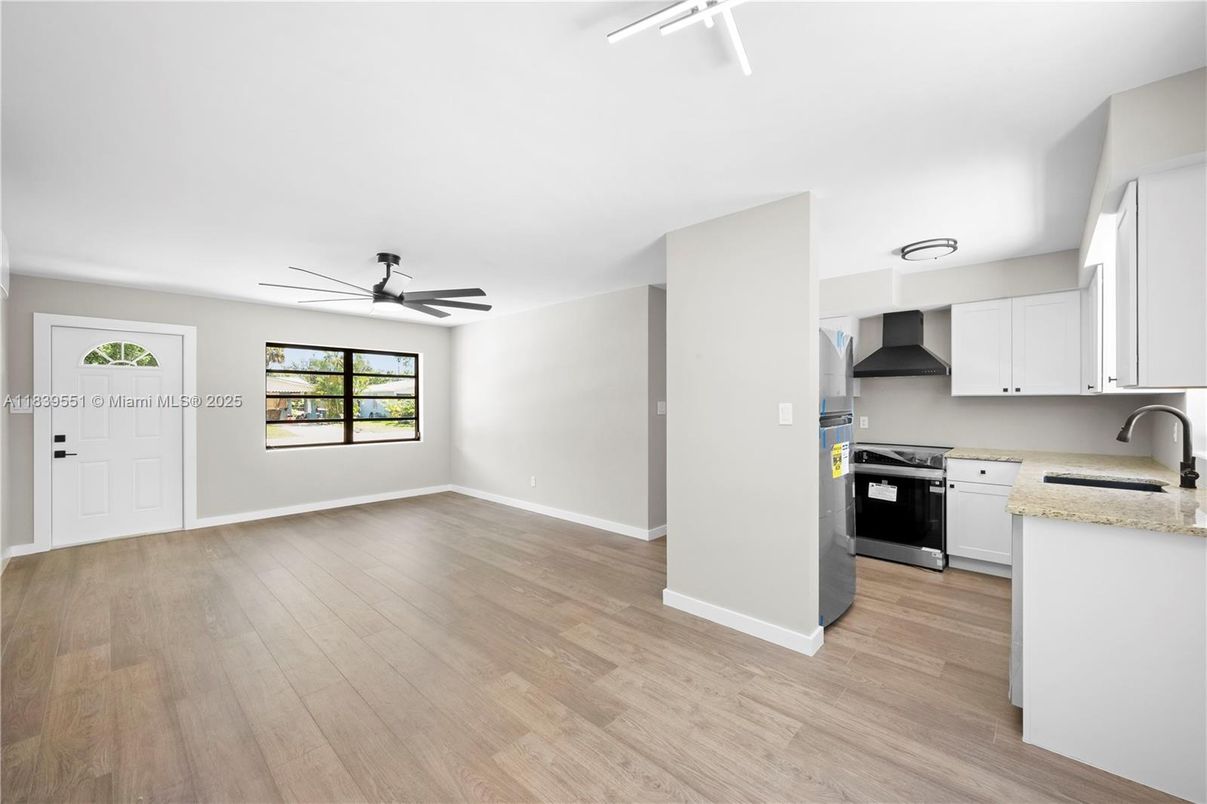 Empty room, Interior, Kitchen, Wood Texture Flooring