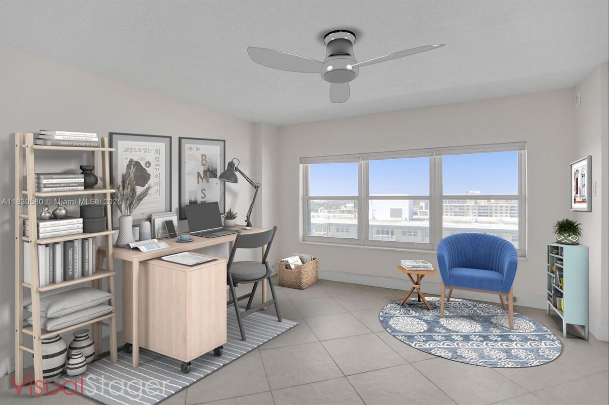 Home Office, Interior