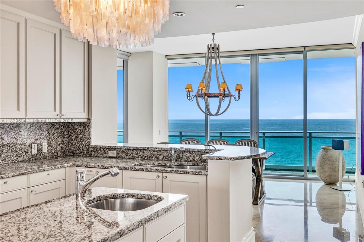 Chandelier, Interior, Kitchen, Recessed Lighting, Water