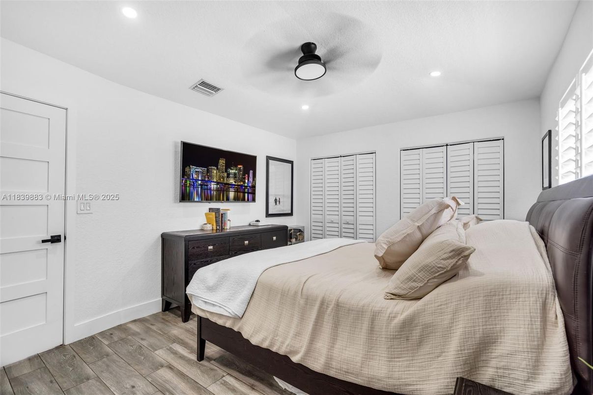 Bedroom, Interior, Recessed Lighting, Wood Texture Flooring