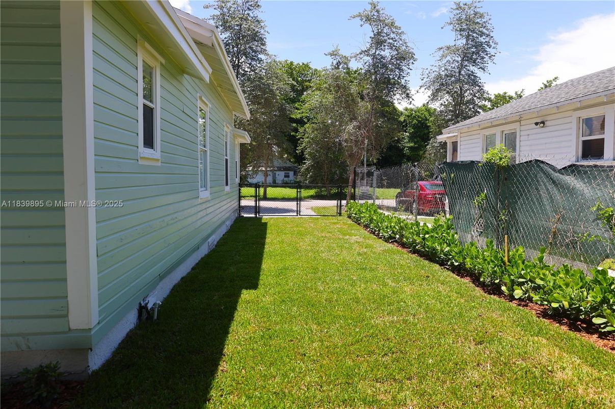 Backyard, Exterior
