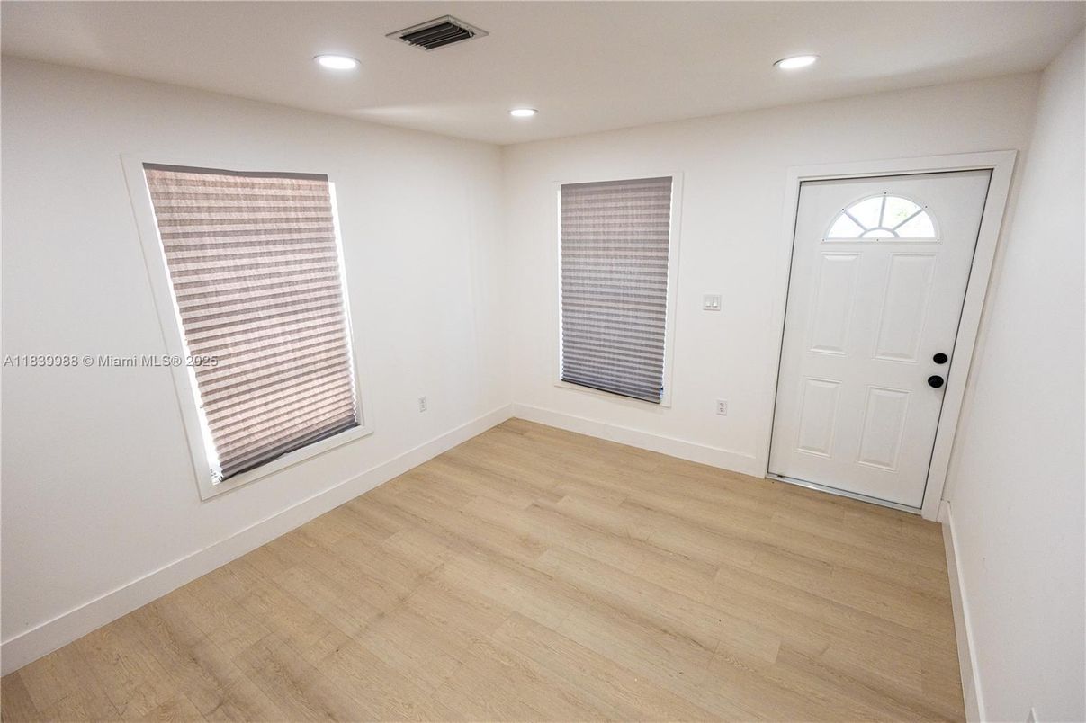 Empty room, Interior, Recessed Lighting, Wood Texture Flooring